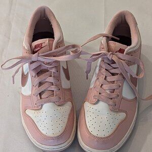 Nike Dunk low Pink sneakers Size 6Y good condition